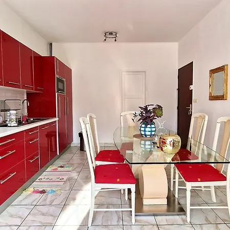 Apartment Henri Camille Real Estate - St Marie 2 - 3 Bedrooms - Center Cannes