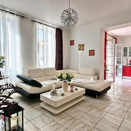 Apartment Henri Camille Real Estate - St Marie 2 - 3 Bedrooms - Center Cannes